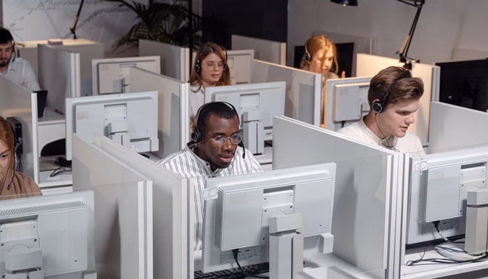 Jornadas más dignas y más garantías de empleo: CEX empieza a asumir propuestas de CCOO en el Convenio de Contact Center
